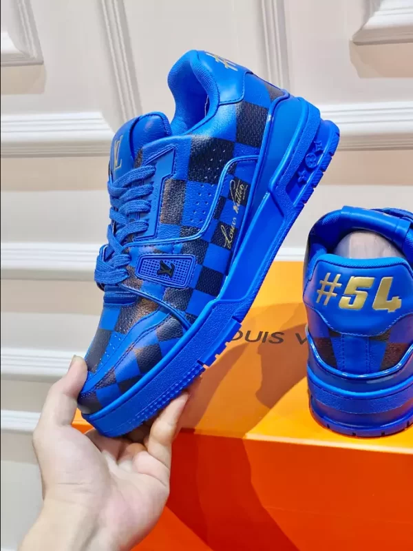 Louis Vuitton Trainer Sneakers In Blue - LS101