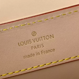 Louis Vuitton Capucines BB Handbag - LH41