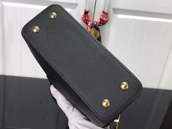 Louis Vuitton Capucines Mini Handbag - LH40