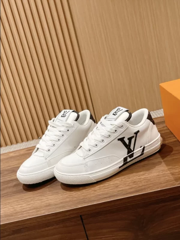 Louis Vuitton Charlie Sneaker - LS142