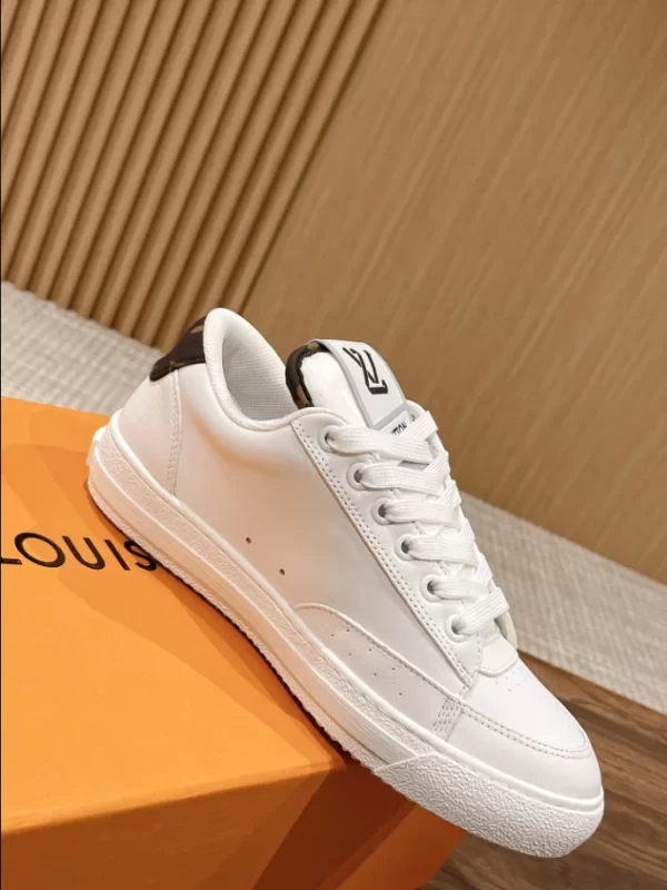 Louis Vuitton Charlie Sneaker - LS142