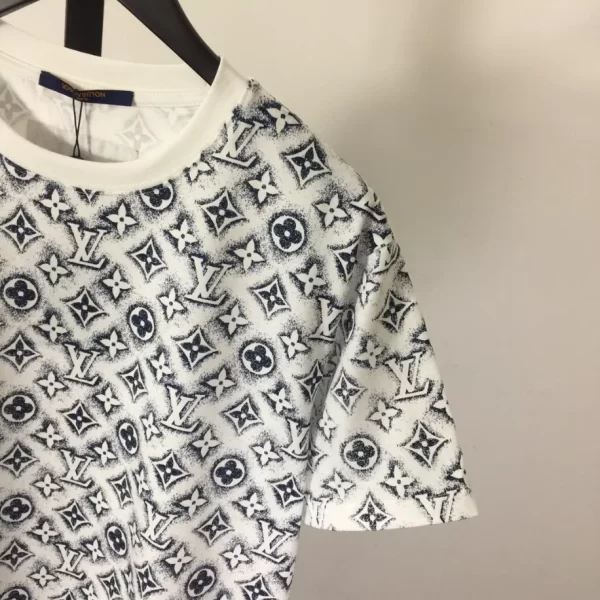 Louis Vuitton Monogram Cotton T-Shirt - LT54