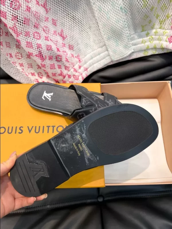 Louis Vuitton Oasis Mule - SL21