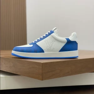 Louis Vuitton Rivoli Sneaker - LS144