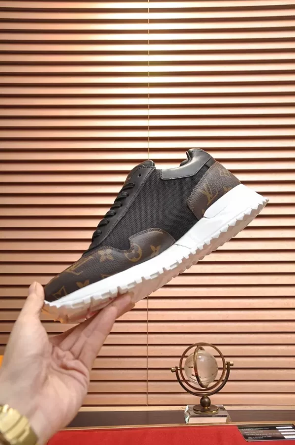 Louis Vuitton Run Away Sneaker - LS124