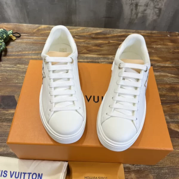 Louis Vuitton Time Out Sneaker - LS136