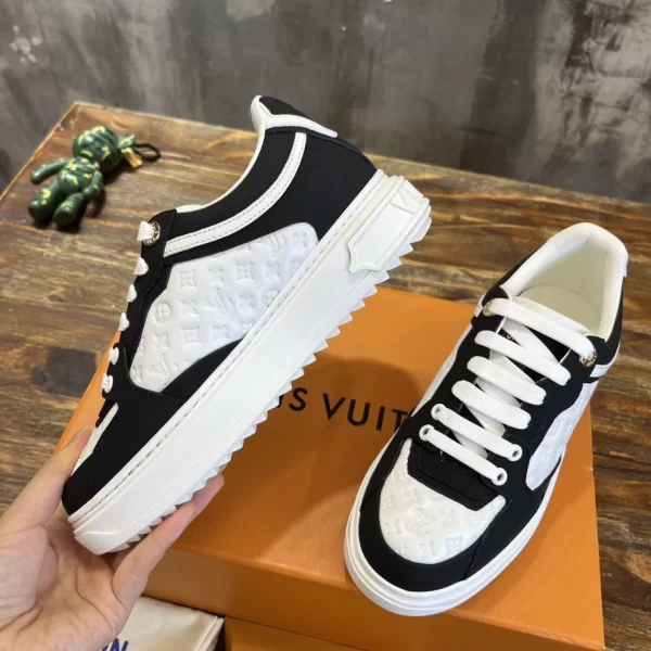 Louis Vuitton Time Out Sneaker - LS137