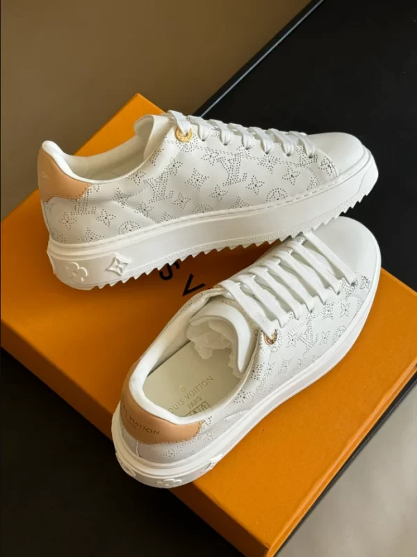 Louis Vuitton Time Out Sneaker - LS148