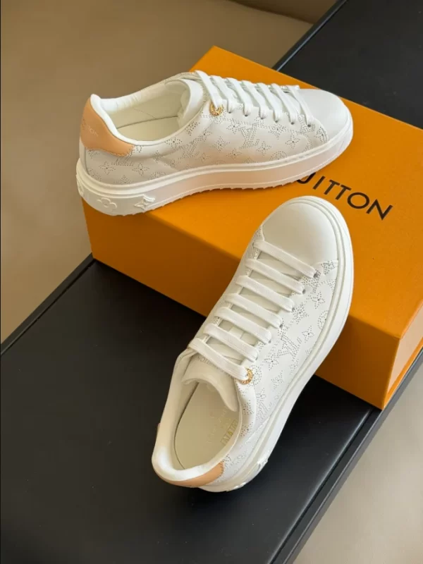 Louis Vuitton Time Out Sneaker - LS148