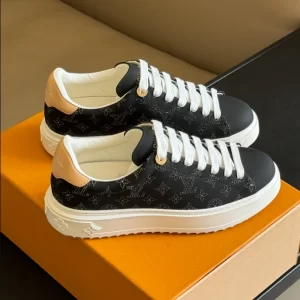 Louis Vuitton Time Out Sneaker - LS149