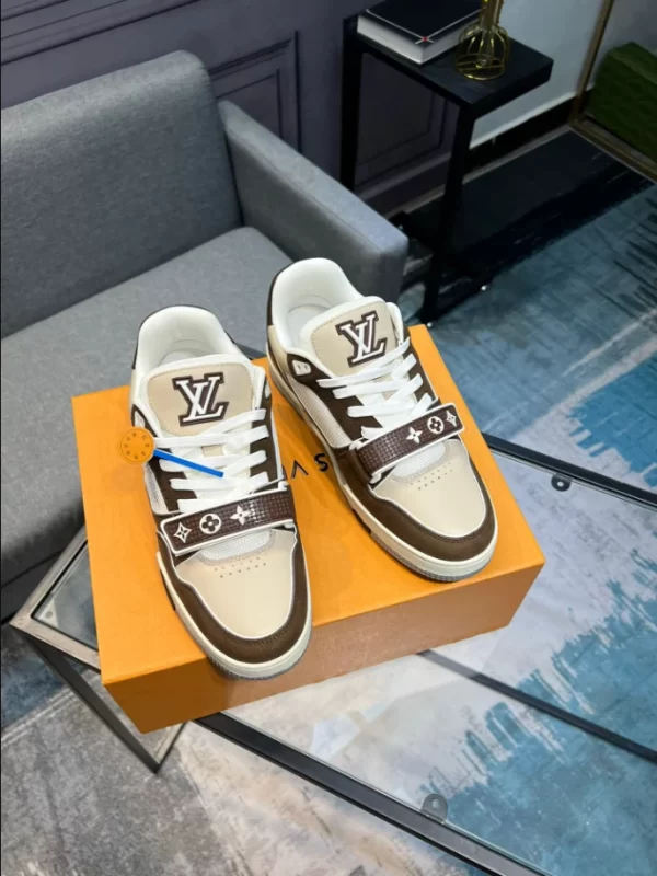 Louis Vuitton Trainer Sneaker In Moka Brown- LS121