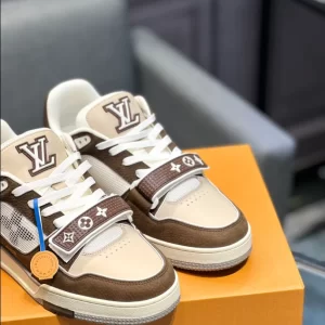 Louis Vuitton Trainer Sneaker In Moka Brown- LS121