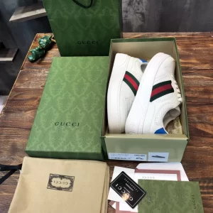 Gucci Sneaker With Web