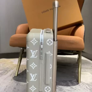 Louis Vuitton Horizon 55 - LD09