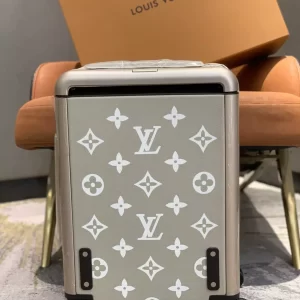 Louis Vuitton Horizon 55 - LD09