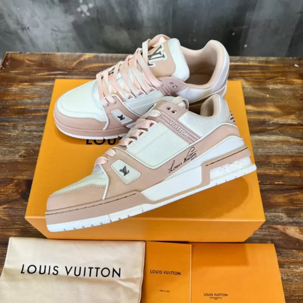 Louis Vuitton Trainer Sneaker In Pink - LS159