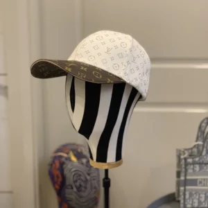 Louis Vuitton Cap - LCH48