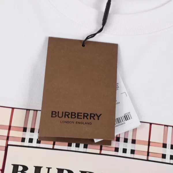 Burberry Cotton T-shirt - BR08