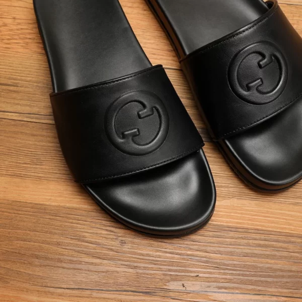 Gucci Men's Slide Sandal with Interlocking G - SG11