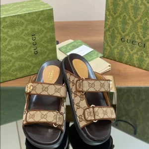 Gucci Sandal with Buckles - SG15