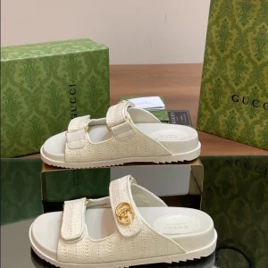 Gucci Sandal with Buckles - SG16