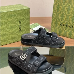 Gucci Sandal with Buckles - SG17