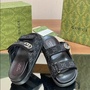 Gucci Sandal with Buckles - SG17