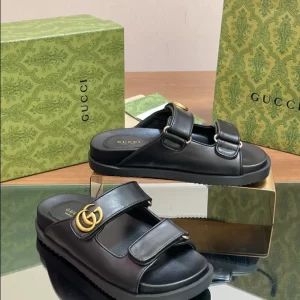 Gucci Sandal with Buckles - SG18