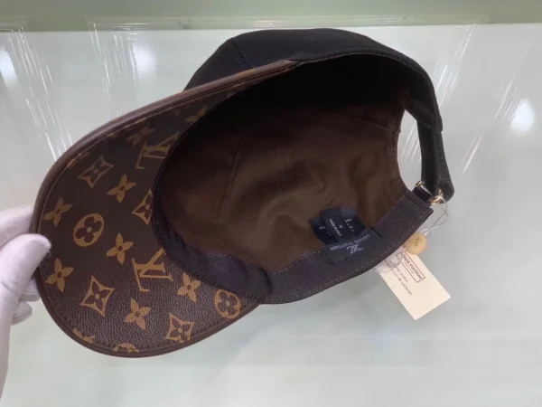 Louis Vuitton Cap - LCH28