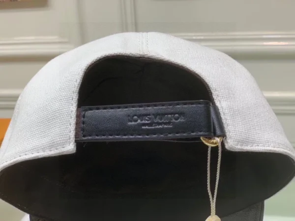 Louis Vuitton Cap - LCH30