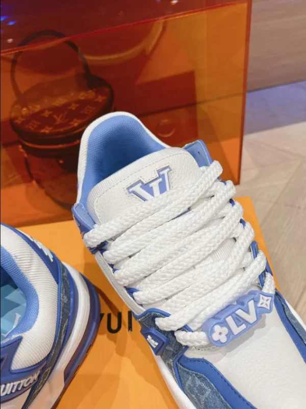 Louis Vuitton Trainer Maxi Sneaker - LS165