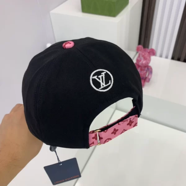 Louis Vuitton Cap - LCH56