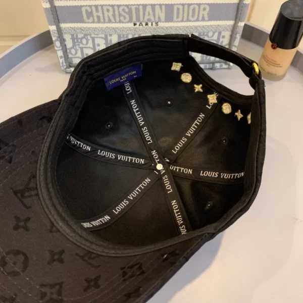 Louis Vuitton Cap - LCH29