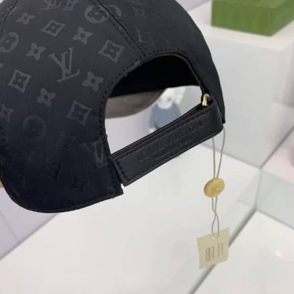 Louis Vuitton Cap - LCH38