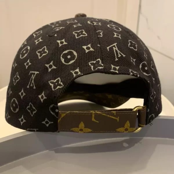 Louis Vuitton Cap - LCH47