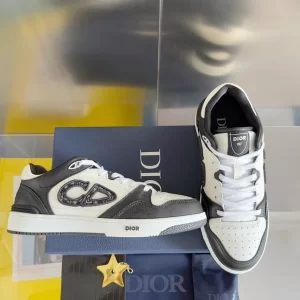 Dior B57 Low-Top Sneaker Dior Black and White Smooth Calfskin with Beige and Black Dior Oblique Jacquard - DS63