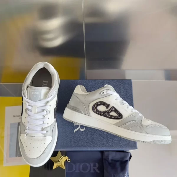 Dior B57 Low-Top Sneaker Dior Gray and White Smooth Calfskin with Beige and Black Dior Oblique Jacquard - DS61