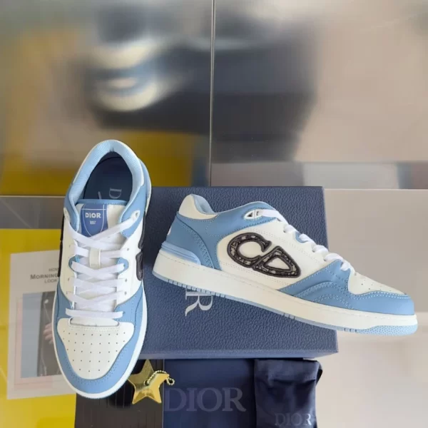 Dior B57 Low-Top Sneaker Dior Light Blue and White Smooth Calfskin with Beige and Black Dior Oblique Jacquard - DS64