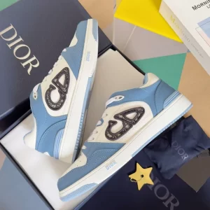 Dior B57 Low-Top Sneaker Dior Light Blue and White Smooth Calfskin with Beige and Black Dior Oblique Jacquard - DS64