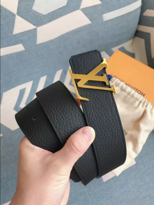 Louis Vuitton Belt - LB32