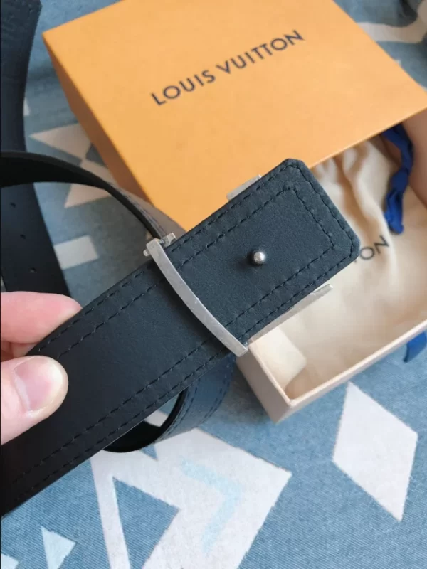 Louis Vuitton Belt - LB38