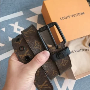 Louis Vuitton Belt - LB27