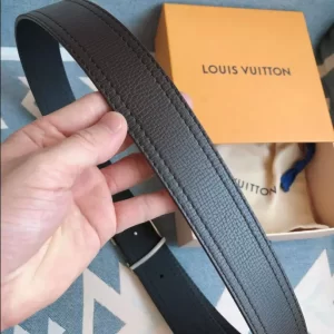 Louis Vuitton Belt - LB37