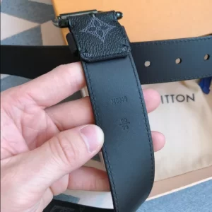 Louis Vuitton Belt - LB26