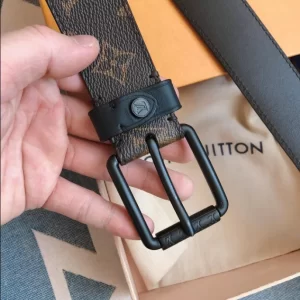 Louis Vuitton Belt - LB27