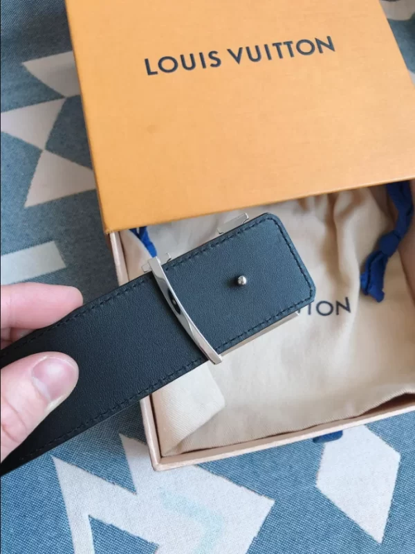 Louis Vuitton Belt - LB39