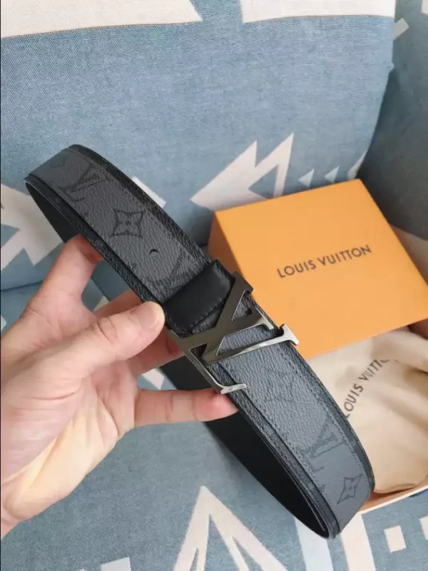 Louis Vuitton Belt - LB53