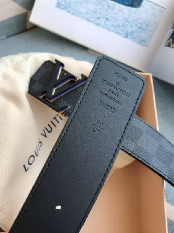 Louis Vuitton Belt - LB59