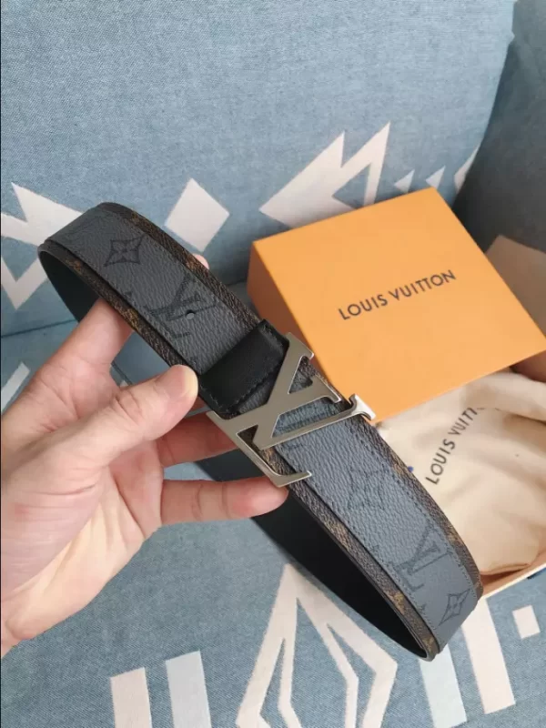 Louis Vuitton Belt - LB52