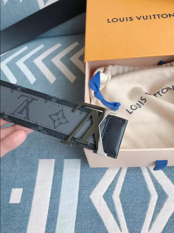 Louis Vuitton Belt - LB53